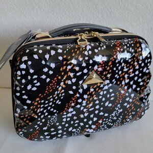 NEW Triforce Hard Shell Travel Makeup Case with Locks